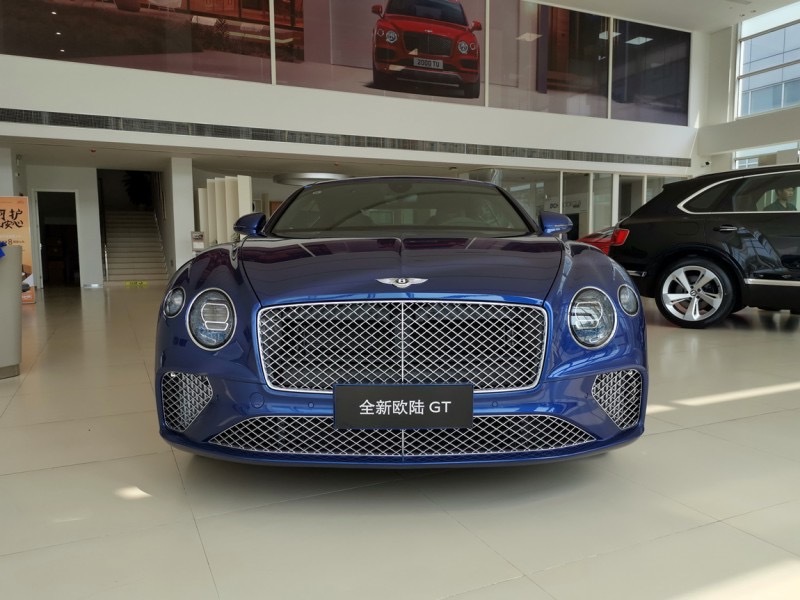 宾利欧陆 GT W12 摩洛哥蓝/棕褐