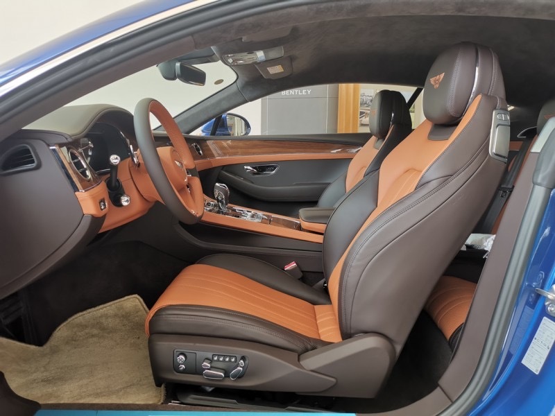 宾利欧陆 GT W12 摩洛哥蓝/棕褐