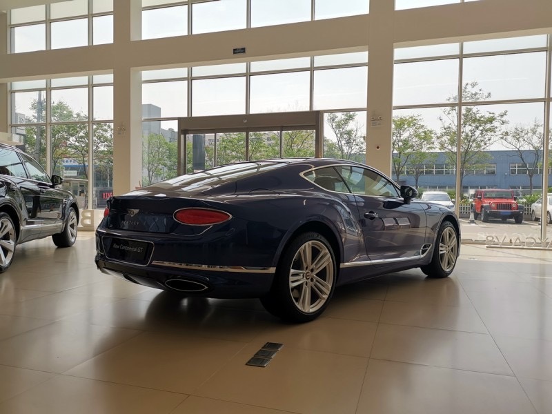 宾利欧陆 GT W12 摩洛哥蓝/棕褐