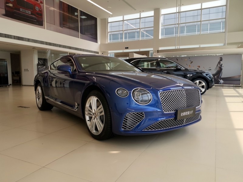 宾利欧陆 GT W12 摩洛哥蓝/棕褐