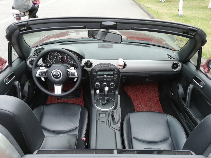 每天一组汽车美图：欣赏一下，马自达MX-5敞篷