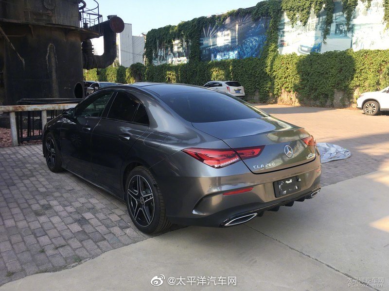 全新一代奔驰CLA260车型到店啦