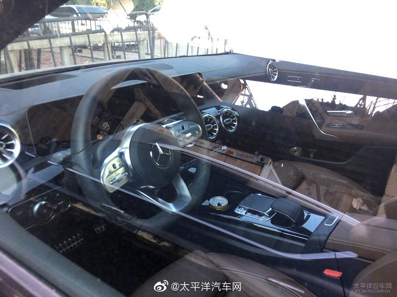 全新一代奔驰CLA260车型到店啦