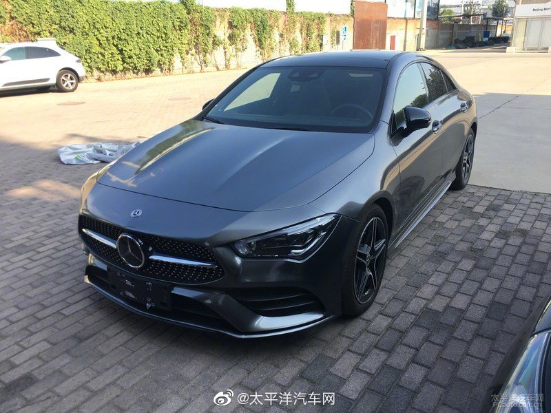 全新一代奔驰CLA260车型到店啦