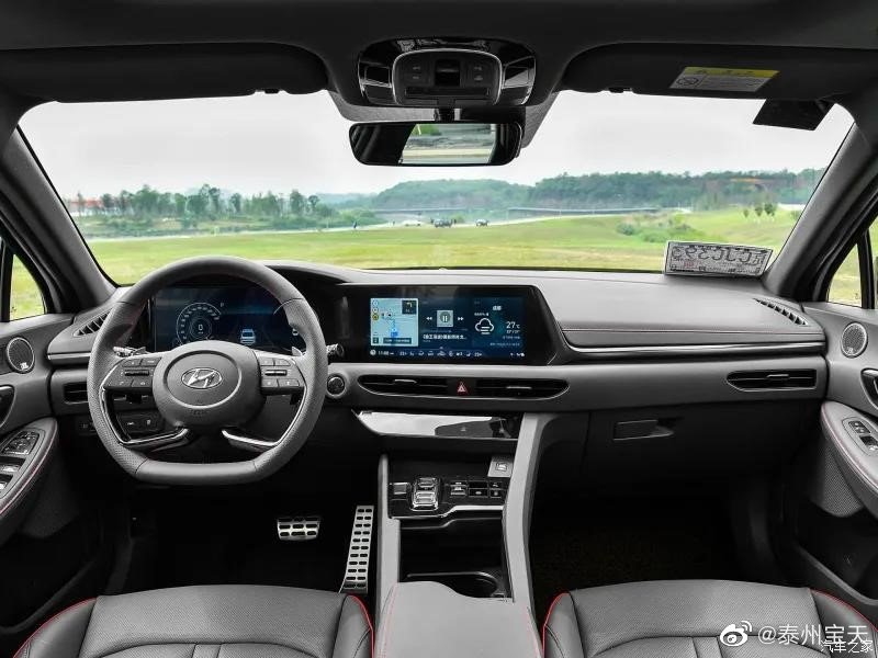 动力不输雅阁，颜值完爆凯美瑞！车长近5米的大车才卖十几万？