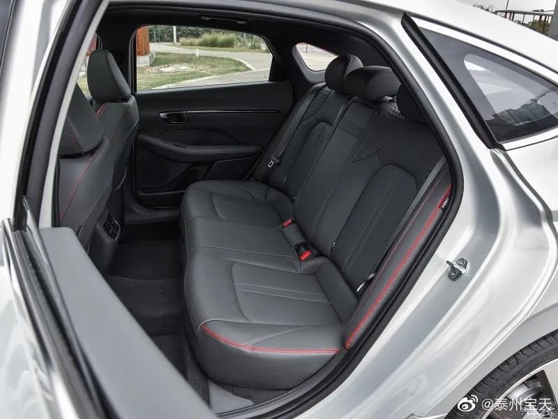 动力不输雅阁，颜值完爆凯美瑞！车长近5米的大车才卖十几万？