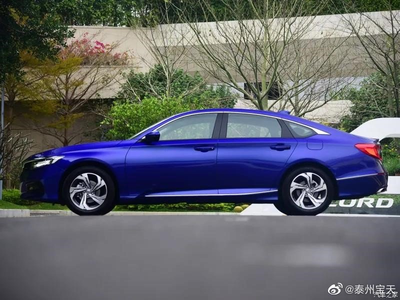 动力不输雅阁，颜值完爆凯美瑞！车长近5米的大车才卖十几万？