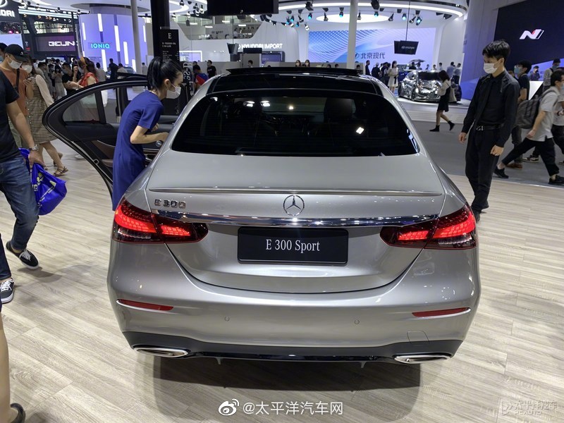 2020广州车展，奔驰新款E级标轴版车型正式上市