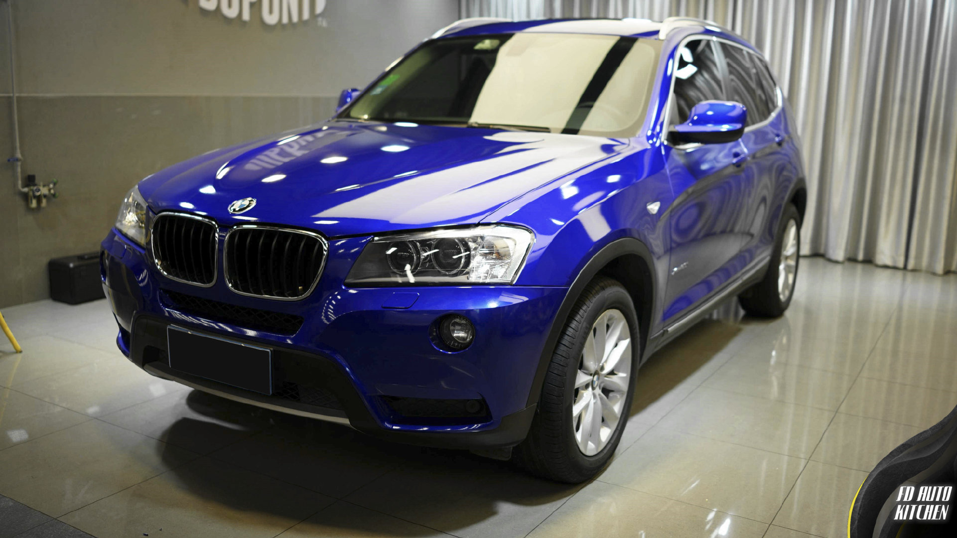 3m 1080p车身改色膜 车型:bmw x3 色卡:g378-极光蓝莓-新浪汽车
