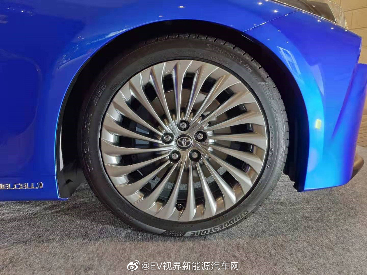 造型很科幻：丰田概念车发布