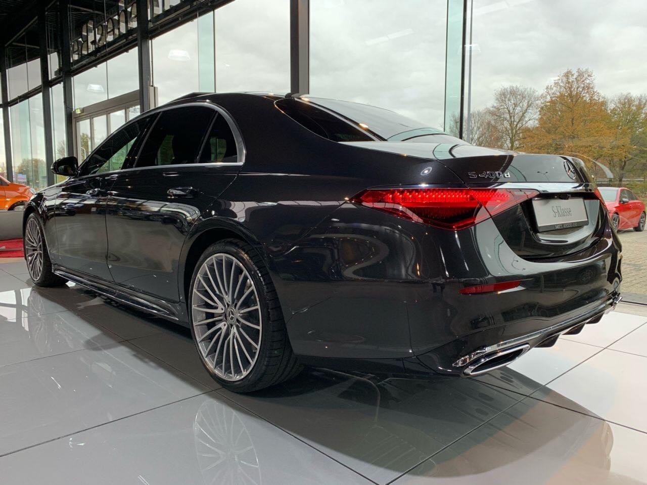 每天一组汽车美图：奔驰S-Class，大队长到店