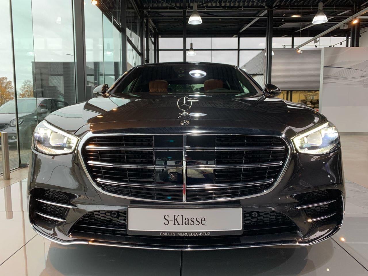 每天一组汽车美图:奔驰s-class,大队长到店