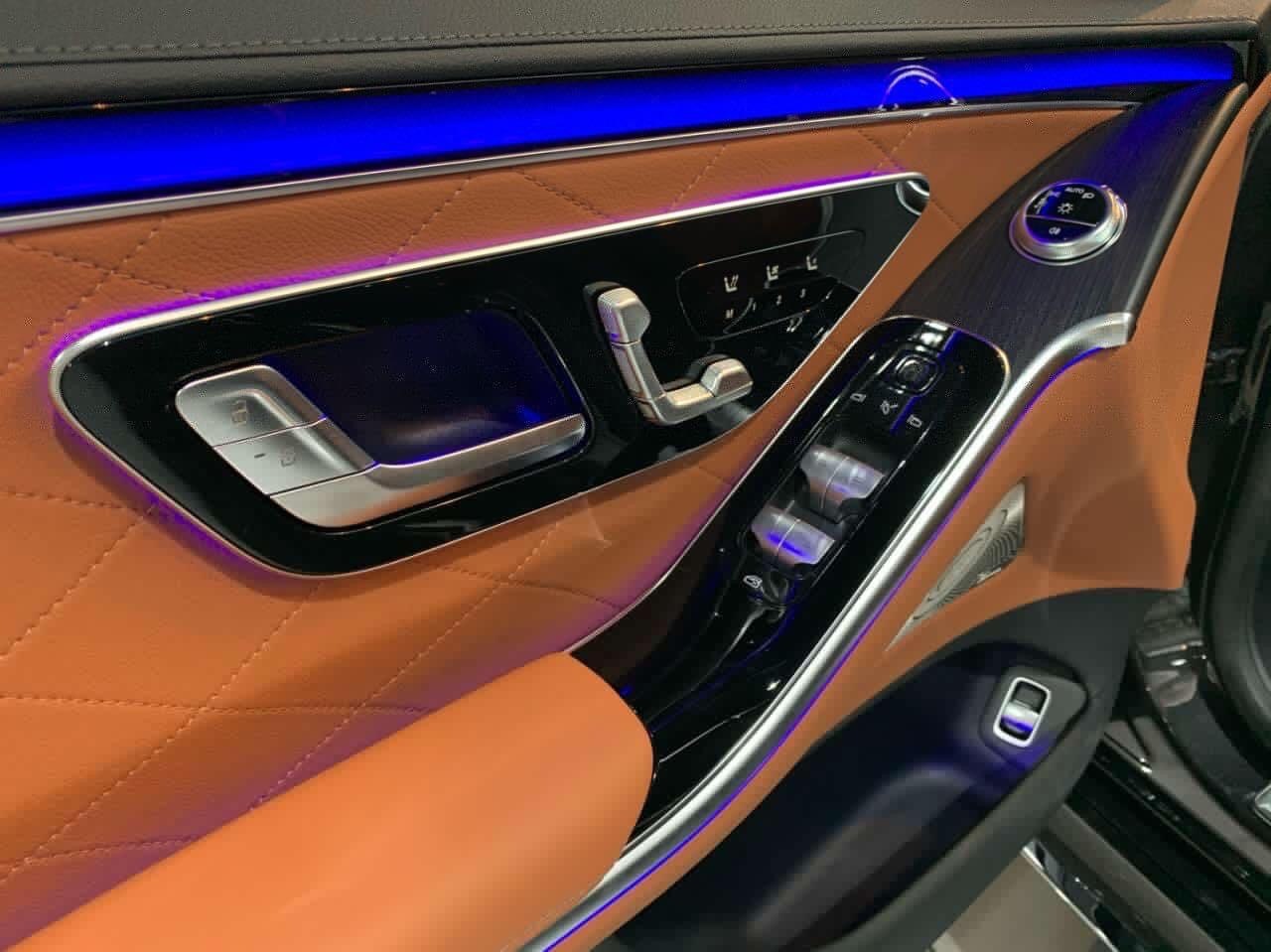 每天一组汽车美图：奔驰S-Class，大队长到店