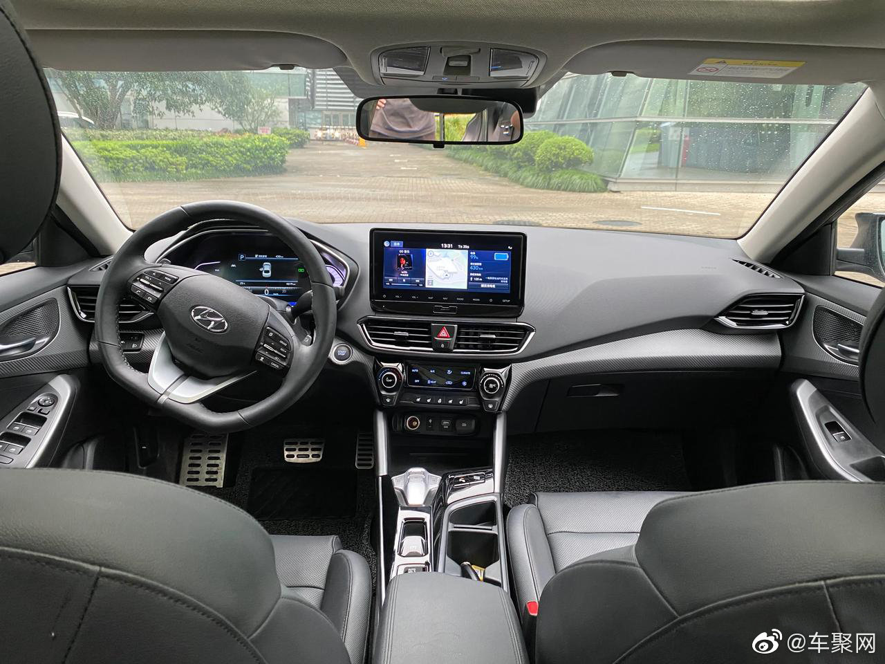 现代菲斯塔EV官方续航490km，而充满电显示435km