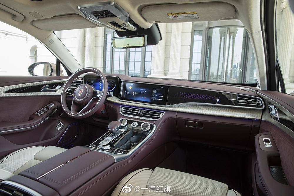 图一为香槟金色红旗H9，第一次见，没有黑色大气，但会更典雅