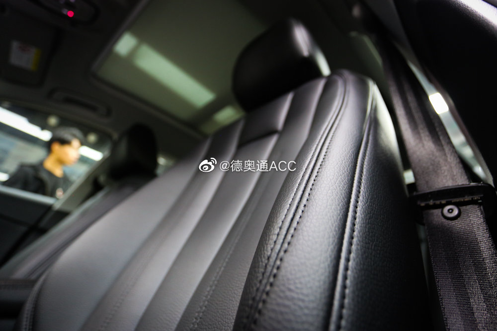 奥迪A4座椅及门板真皮包裹效果展示