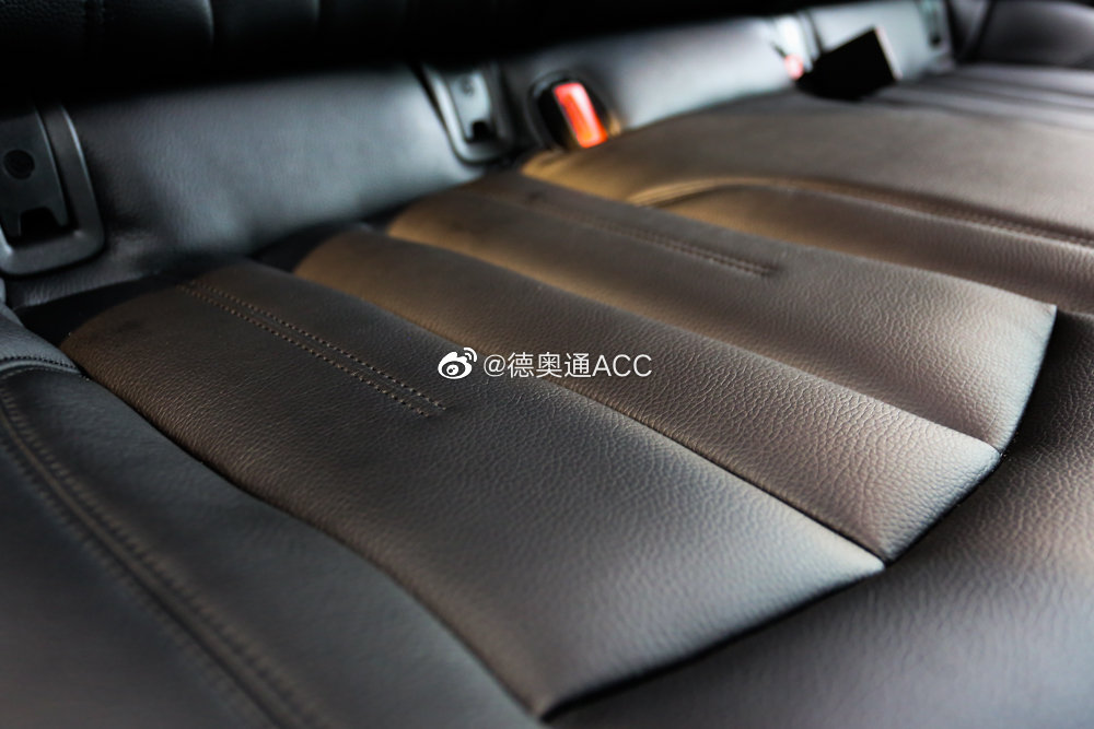 奥迪A4座椅及门板真皮包裹效果展示