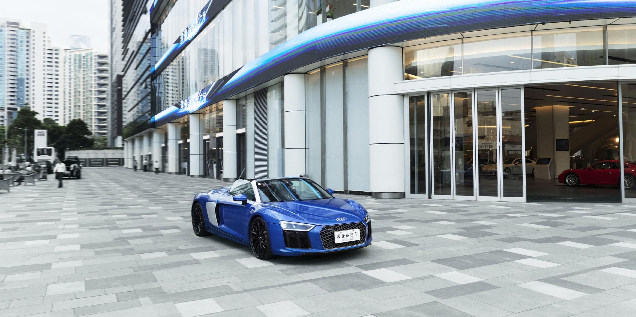 尽享自由，王者基因。 ----------奥迪R8