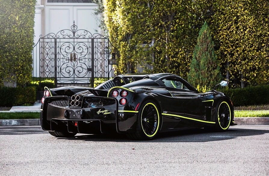 Pagani Huayra Roadster,太帅了，行走的艺术品的美名不是盖的