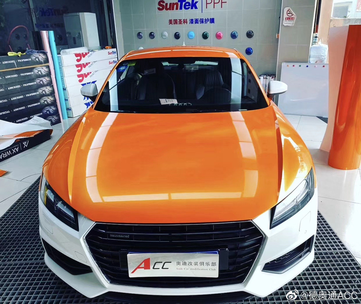 汽车改色贴膜  珊瑚橙闪耀你的美 换上新衣迎春的到来奥迪