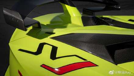 兰博基尼Aventador SVJ Roadster 实车这个配色外观很漂亮！