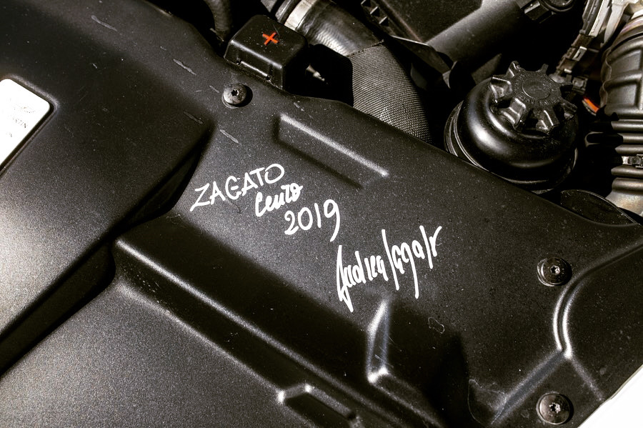 收藏品 Aston Martin Vanquish Zagato  其实那尾灯设计很漂亮！