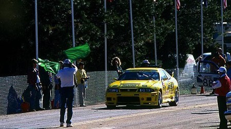 派克峰爬山赛场上的GT-R R32与R33 nismo 400R