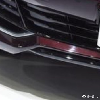 凯迪拉克CT5外观很时尚，线条流畅，内部的设计高级