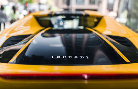 Ferrari Pista Spider 太漂亮了，帅气十足！