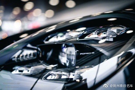 保时捷panamera Turbo 是喜欢漂亮的外观还是性能呢