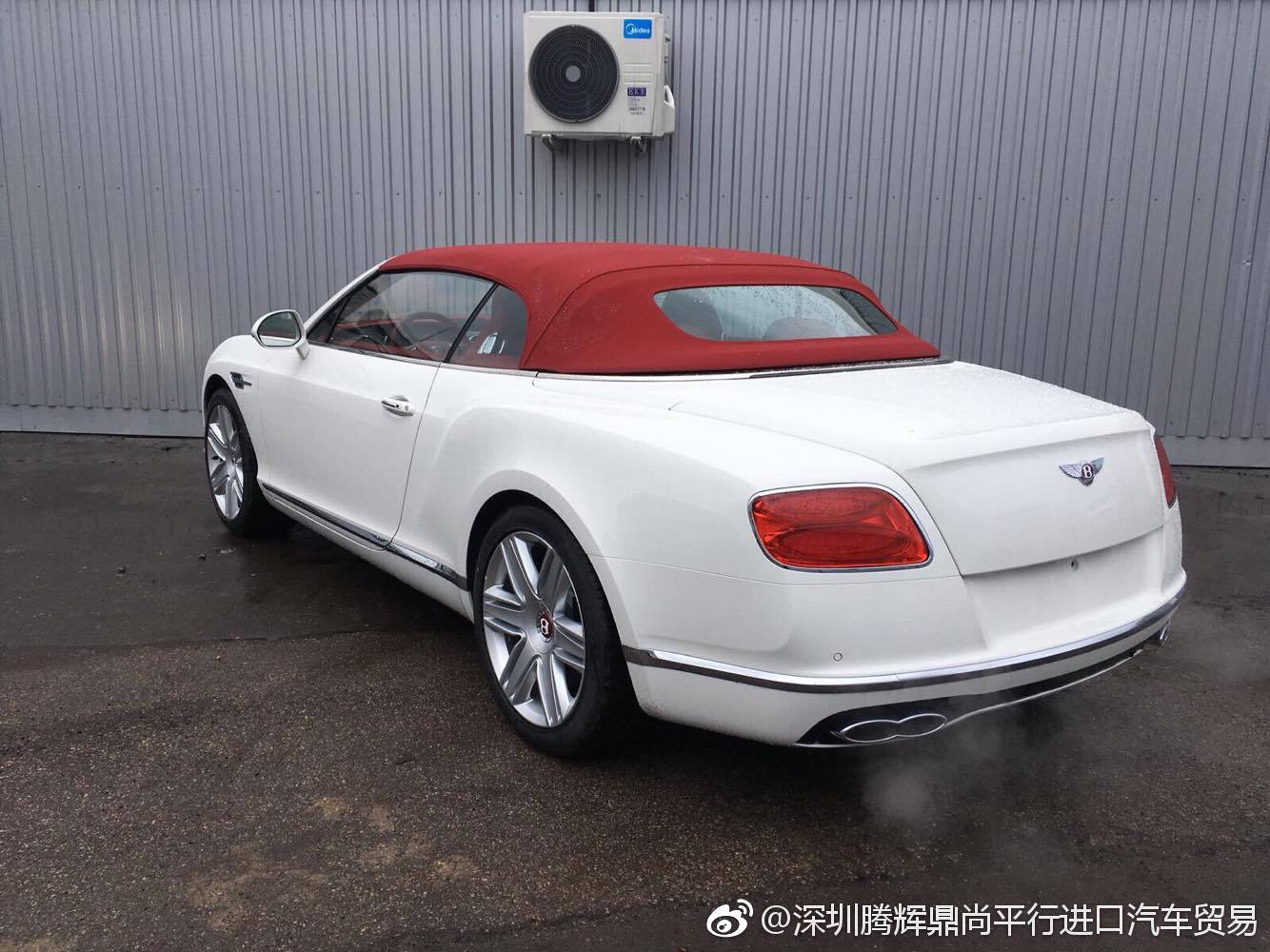 宾利敞篷GTC，你喜欢这种颜色吗？？