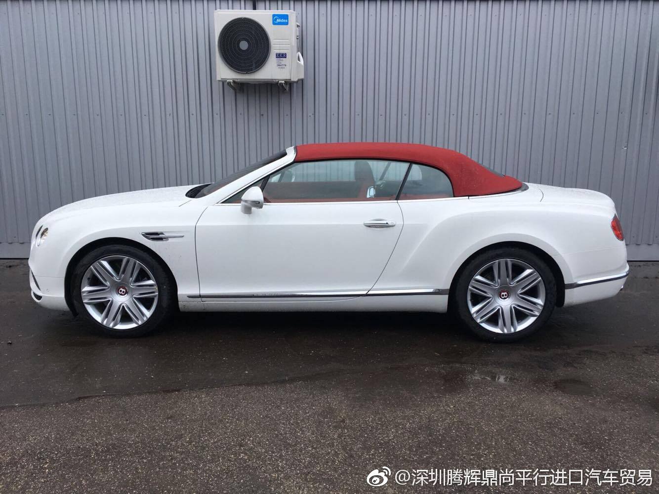 宾利敞篷GTC，你喜欢这种颜色吗？？