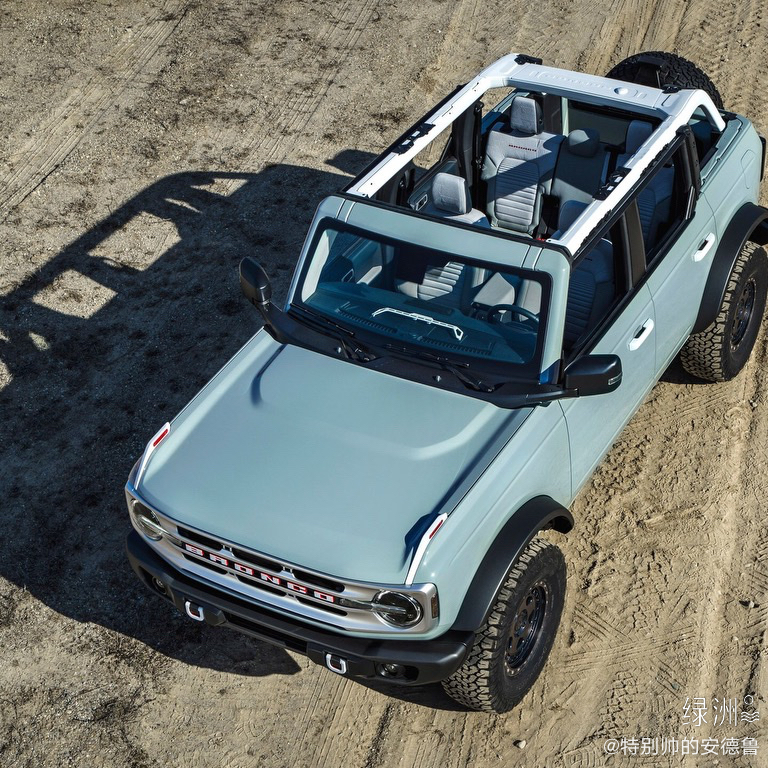2021 Ford Bronco 4-door 我说看着怎么有点像F150...