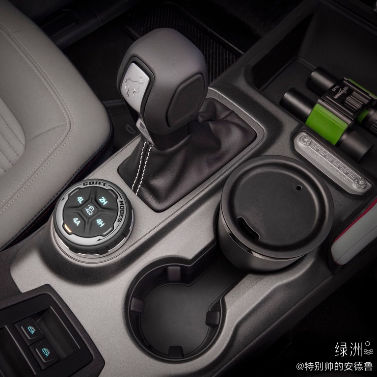 2021 Ford Bronco 4-door 我说看着怎么有点像F150...