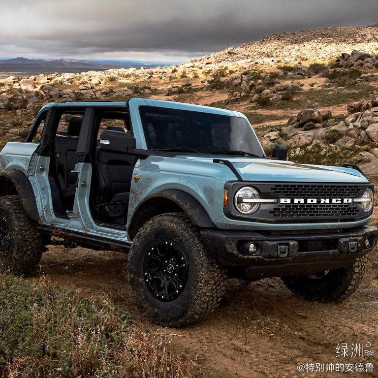2021 Ford Bronco 4-door 我说看着怎么有点像F150...