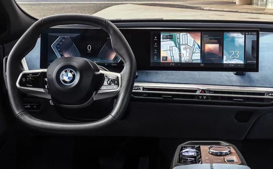 宝马iX纯电大型SUV发布，一款量产的