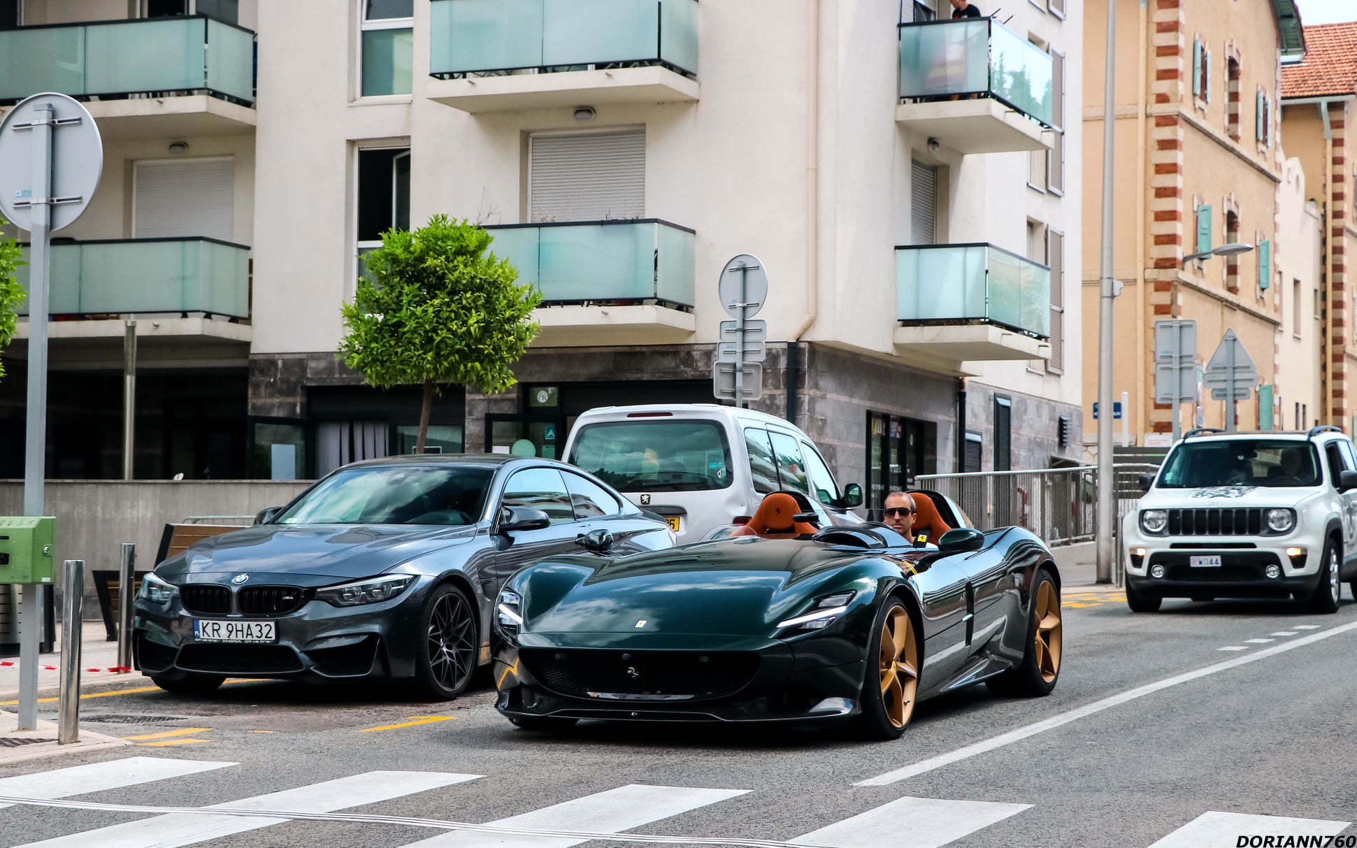 街拍 ~ Ferrari SP2 （by Dphotographymc）