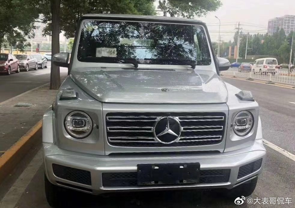 奔驰G350，2.0T的大G，142.88万指导价
