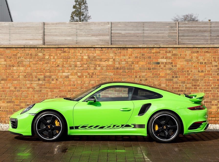 绿色大青蛙  保时捷 911 Turbo S  你们喜欢吗？
