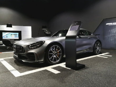 奔驰AMG GT R和日产GTR，谁的颜值更胜一筹？