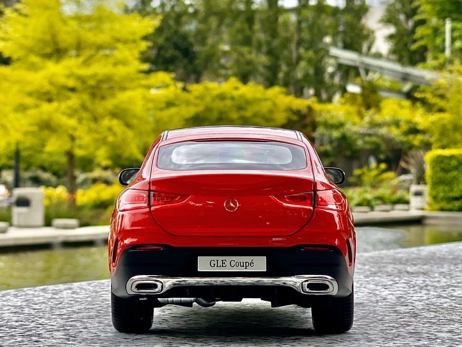 高清汽车美图：is新品 奔驰新gle coupe