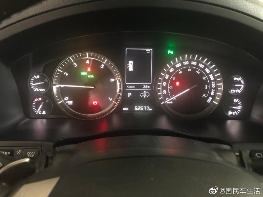 5万多公里的雷克萨斯LX570拍出了146万