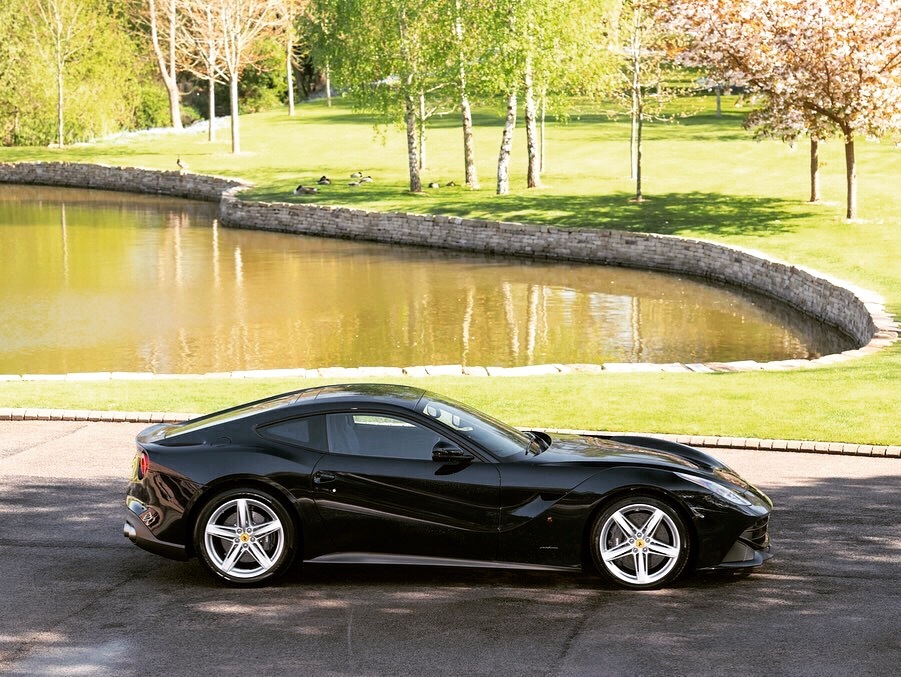 汽车美图抢先看：Ferrari F12，图五帅爆