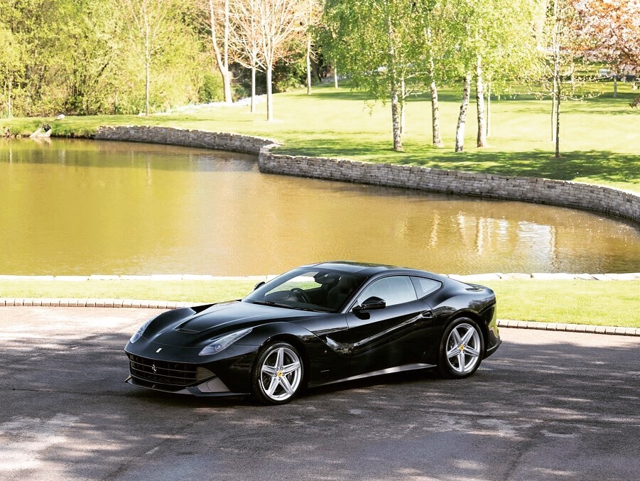 汽车美图抢先看：Ferrari F12，图五帅爆