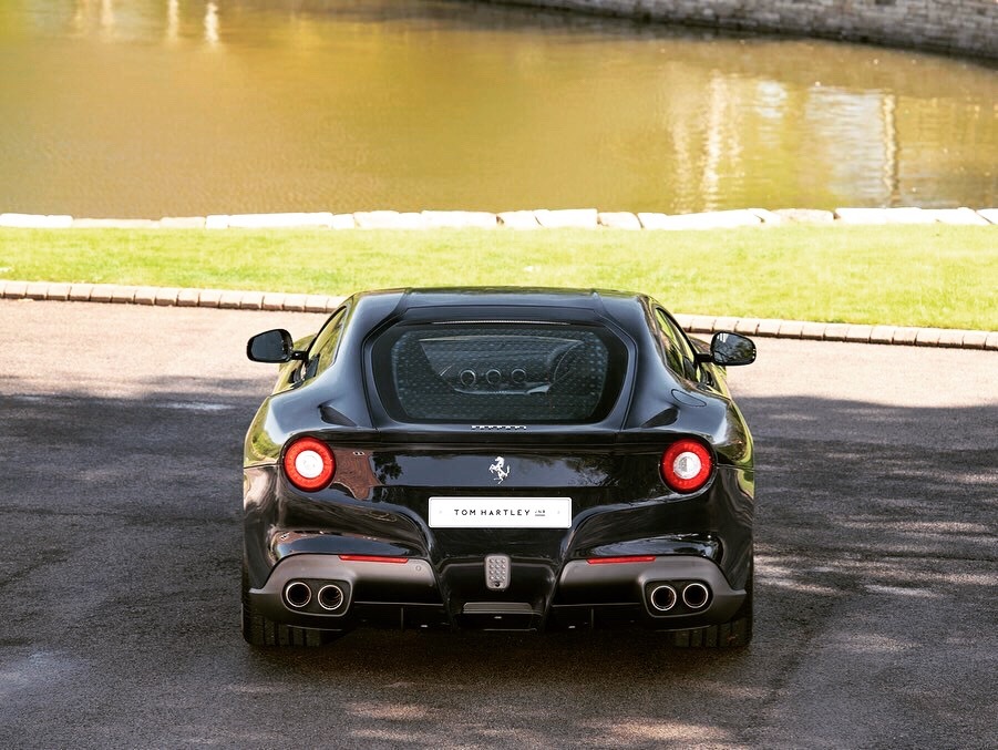 汽车美图抢先看：Ferrari F12，图五帅爆