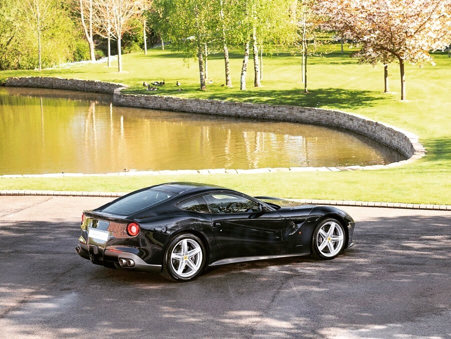 汽车美图抢先看：Ferrari F12，图五帅爆