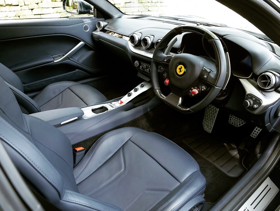 汽车美图抢先看：Ferrari F12，图五帅爆