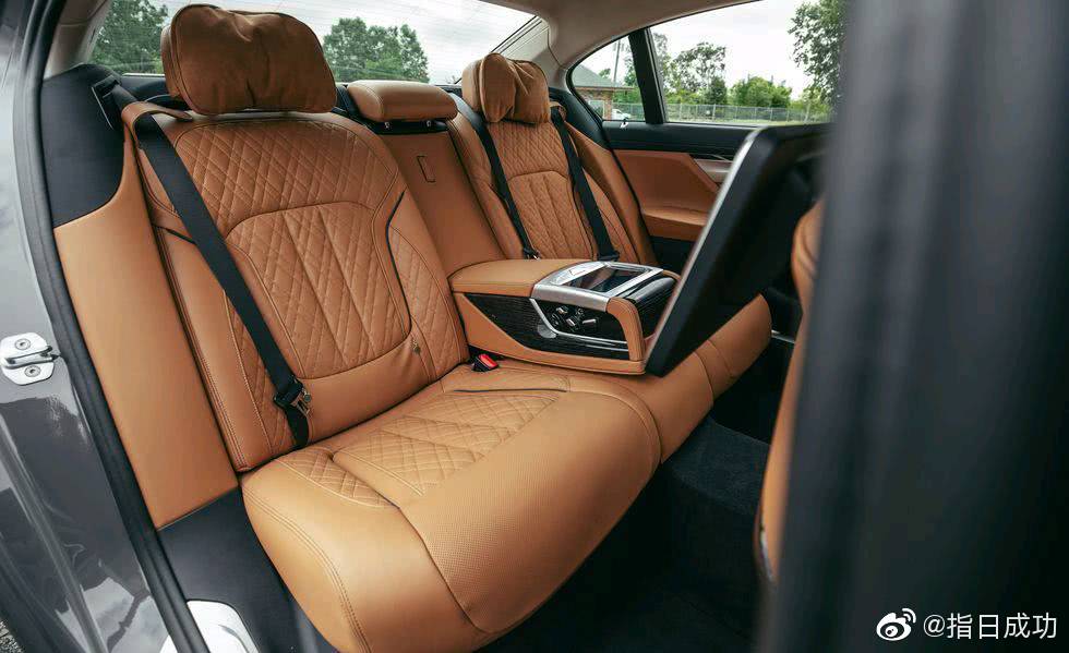 星扒父 全新2020款宝马750i xDrive
