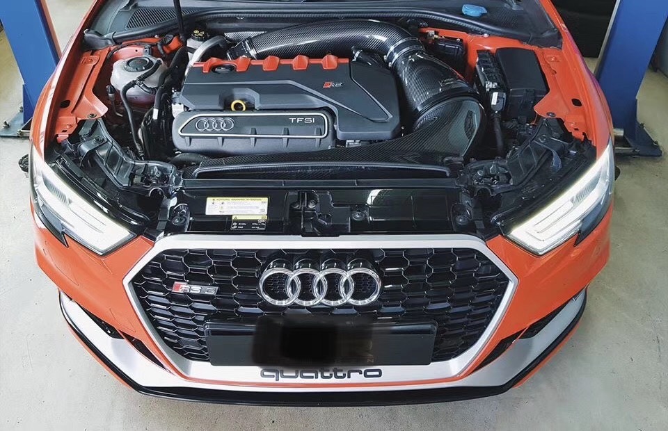 奥迪RS3升级碳纤维Eventuri Stage 3进气系统