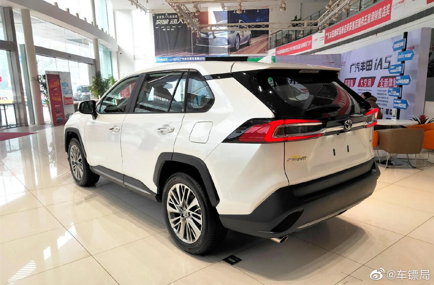 老觉得威兰达没有RAV4 好看，你们觉得呢？